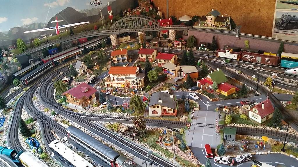 Modellini di ferrovie: Maquette de train Märklin Prix à discuté – Nuovo e nell'imballaggio originale da  venduto da  1