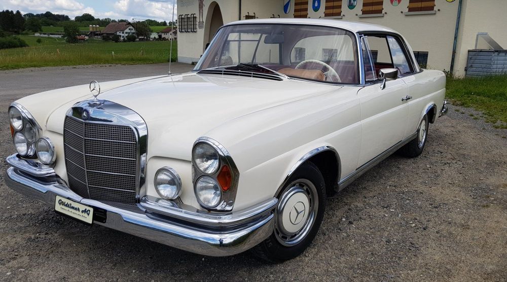 Mercedes 220 SE (W111)