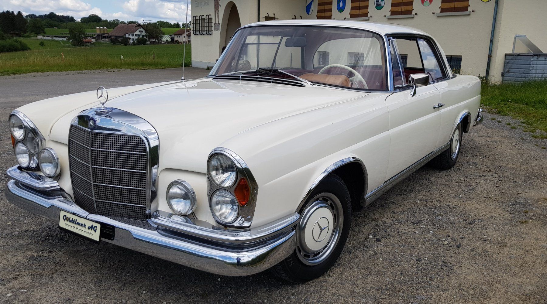 Mercedes-Benz Automobili: Mercedes 220 SE (W111) – Usato da Reinach AG venduto da Goldtimer