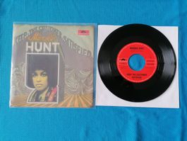 Marsha Hunt – Keep The Customer Satisfied