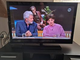 LCD Farb-Fernseher Sony Bravia günstig zu verkaufen