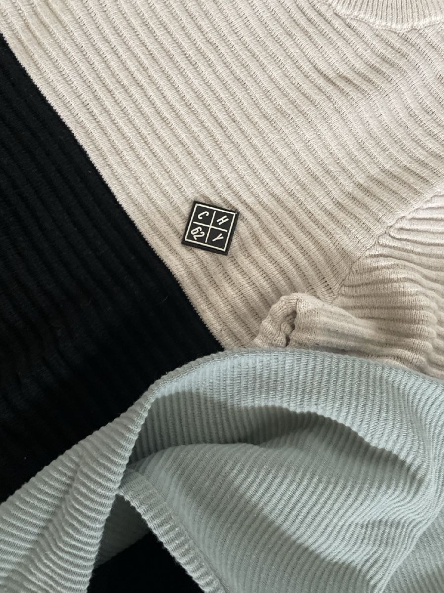 Kleiderpakete & -sets:  2 Pullover und 1 Hose Chapter Young Gr.146/152 – Gebraucht aus Obergerlafingen von cabo4 4