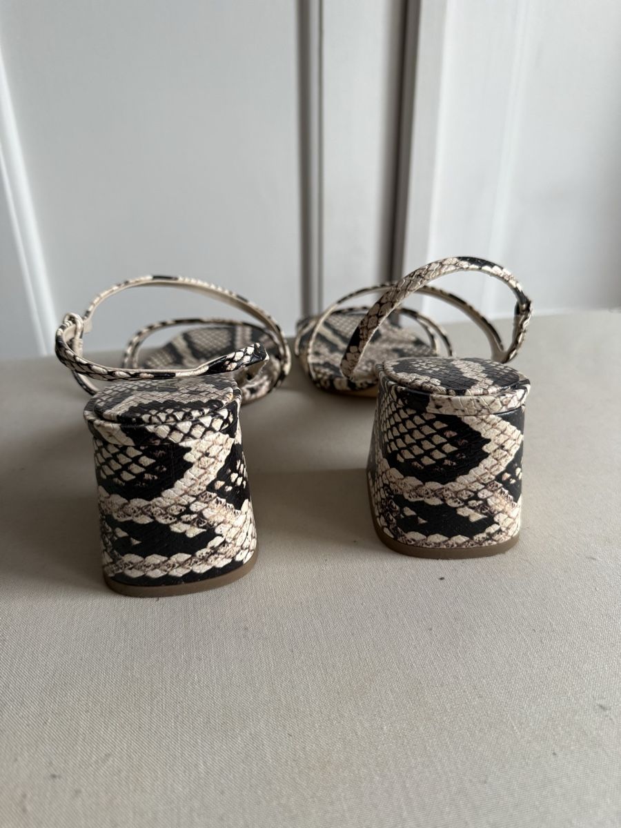 Zara Scarpe da donna: Zara Sandals Size 40 - New - Never Worn – Nuovo (secondo la descrizione) da Genève venduto da jul_5xsn 3
