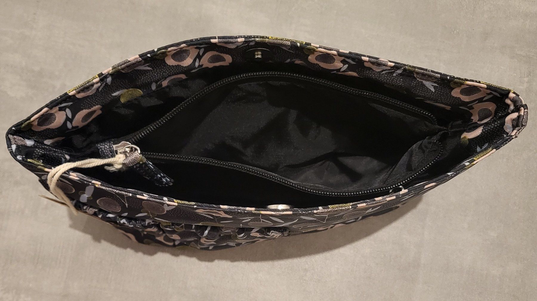 Sacs femmes: Pochette Carpisa – Neuf (Voir description) à Castione par Argi_R 5