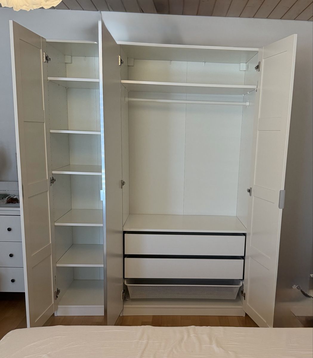 Ikea Armadi: IKEA PAX Schrank 150x200 cm – Usato da Bern venduto da sel_7mkk 1