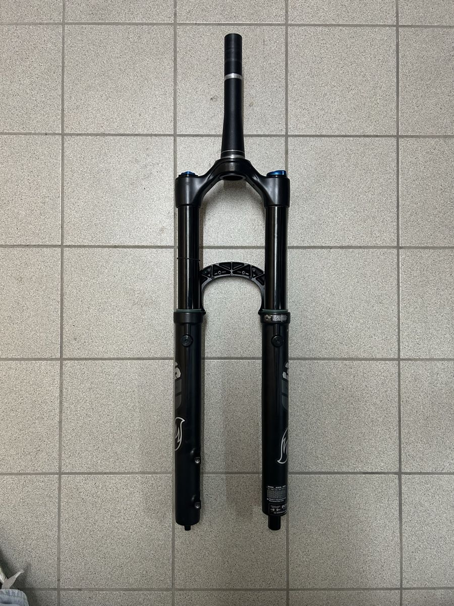 Fox Pezzi di ricambio: Fox Float 36 Performance 160mm 27-27+ – Usato da Mund venduto da Istrupi 2