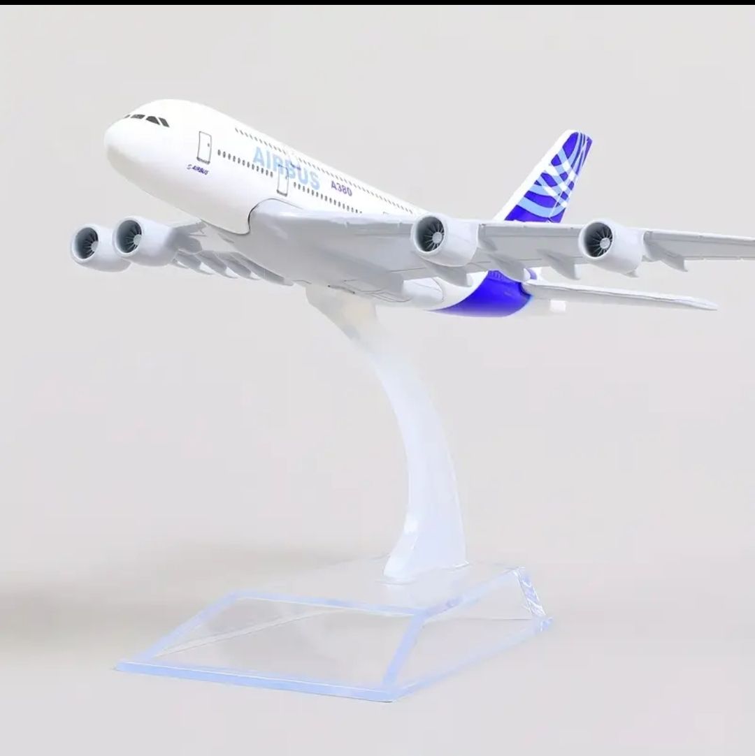 Airbus Kit di modellismo & Modellini statici: Modellflugzeug Airbus A380 mit Ständer – Nuovo (secondo la descrizione) da Zürich venduto da Serc52