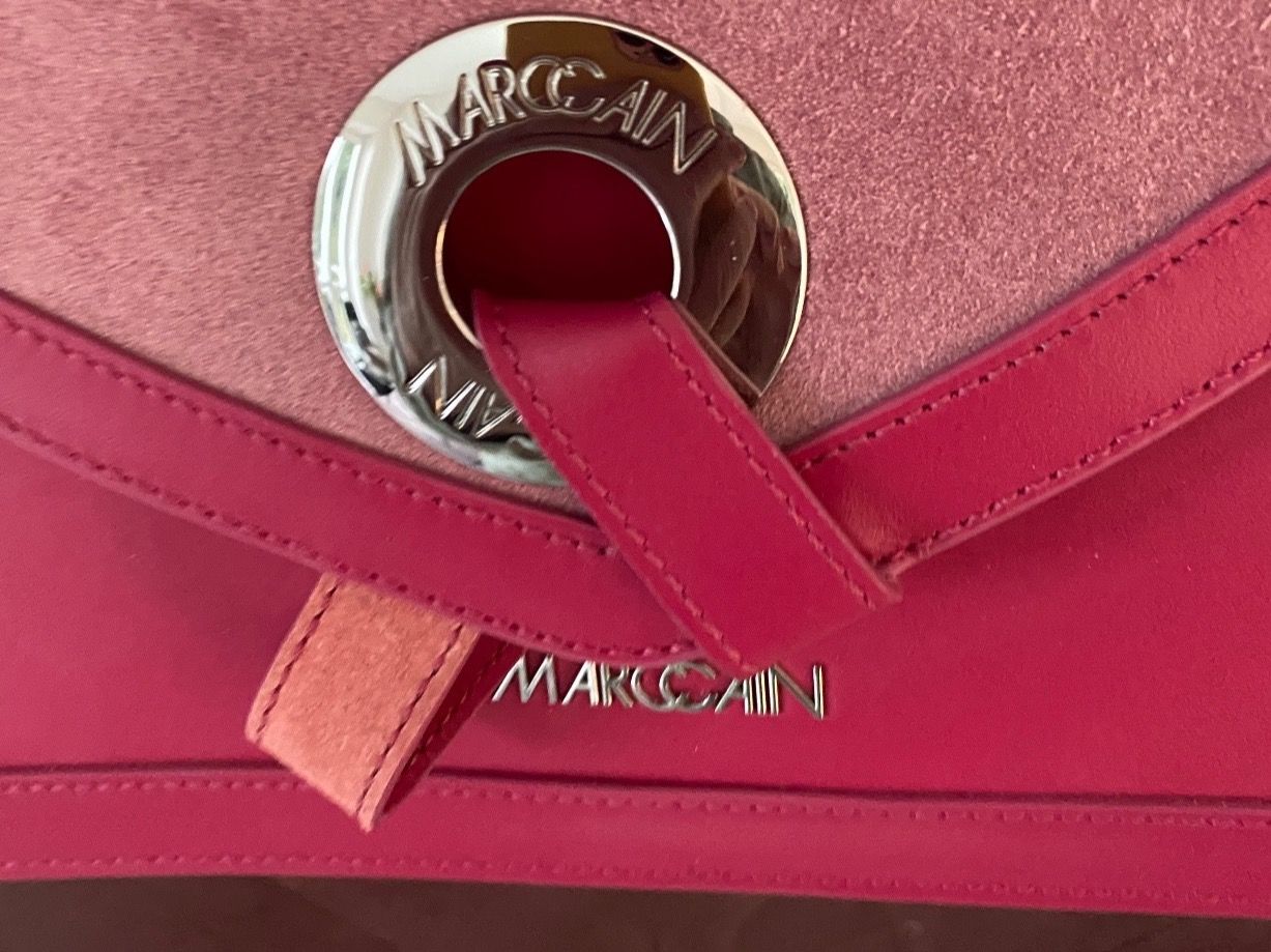 Marc Cain Borse da donna: Marc Cain Die elegante Schultertasche – Nuovo e nell'imballaggio originale da Volketswil venduto da praxis12 3