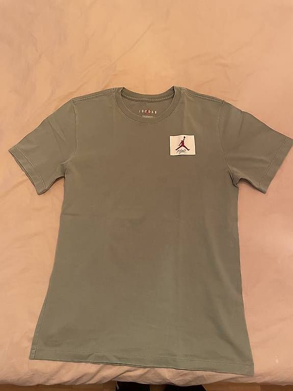 T-Shirts: T-Shirt Jordan Nike – Gebraucht aus Fribourg von lma_kc6k 1