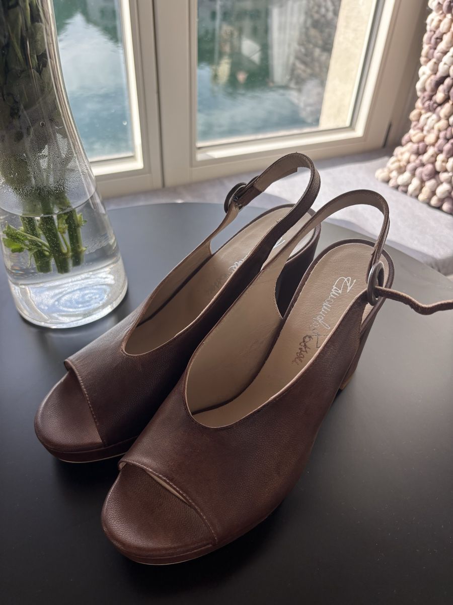 Scarpe da donna: Sandalen braun Leder Grösse 40 – Nuovo (secondo la descrizione) da Halten venduto da nin_6sp9 1