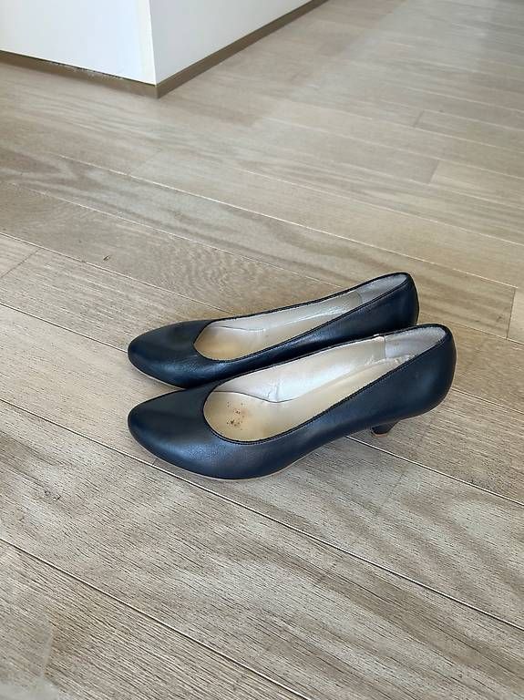 Scarpe da donna: Chaussures femme - pointure 40 – Usato da Crissier venduto da epostela 1
