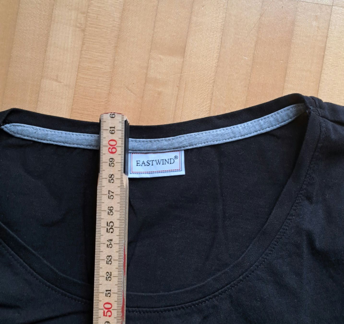 T-shirt: 3er Pack T Shirts Eastwind – Usato da Küssnacht am Rigi venduto da AutoVilla 1