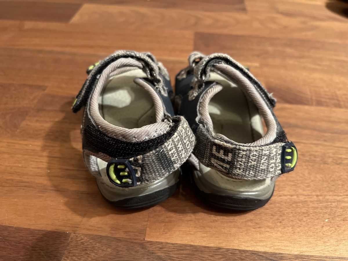 Scarpe per ragazzi: Sandalen 23 – Usato da Andelfingen venduto da estark 3