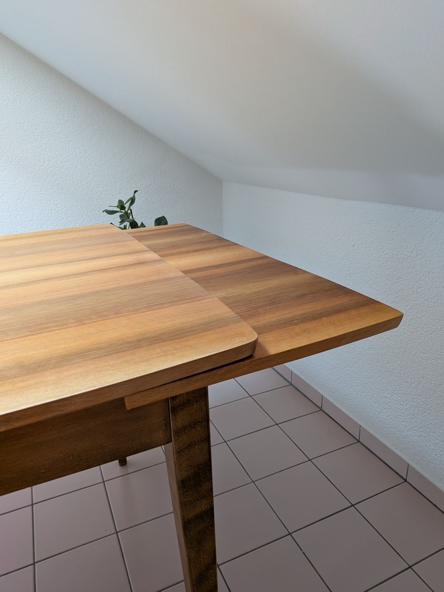 Tische: Küchentisch aus Nussbaum – Gebraucht aus Ostermundigen von Discomirco 2