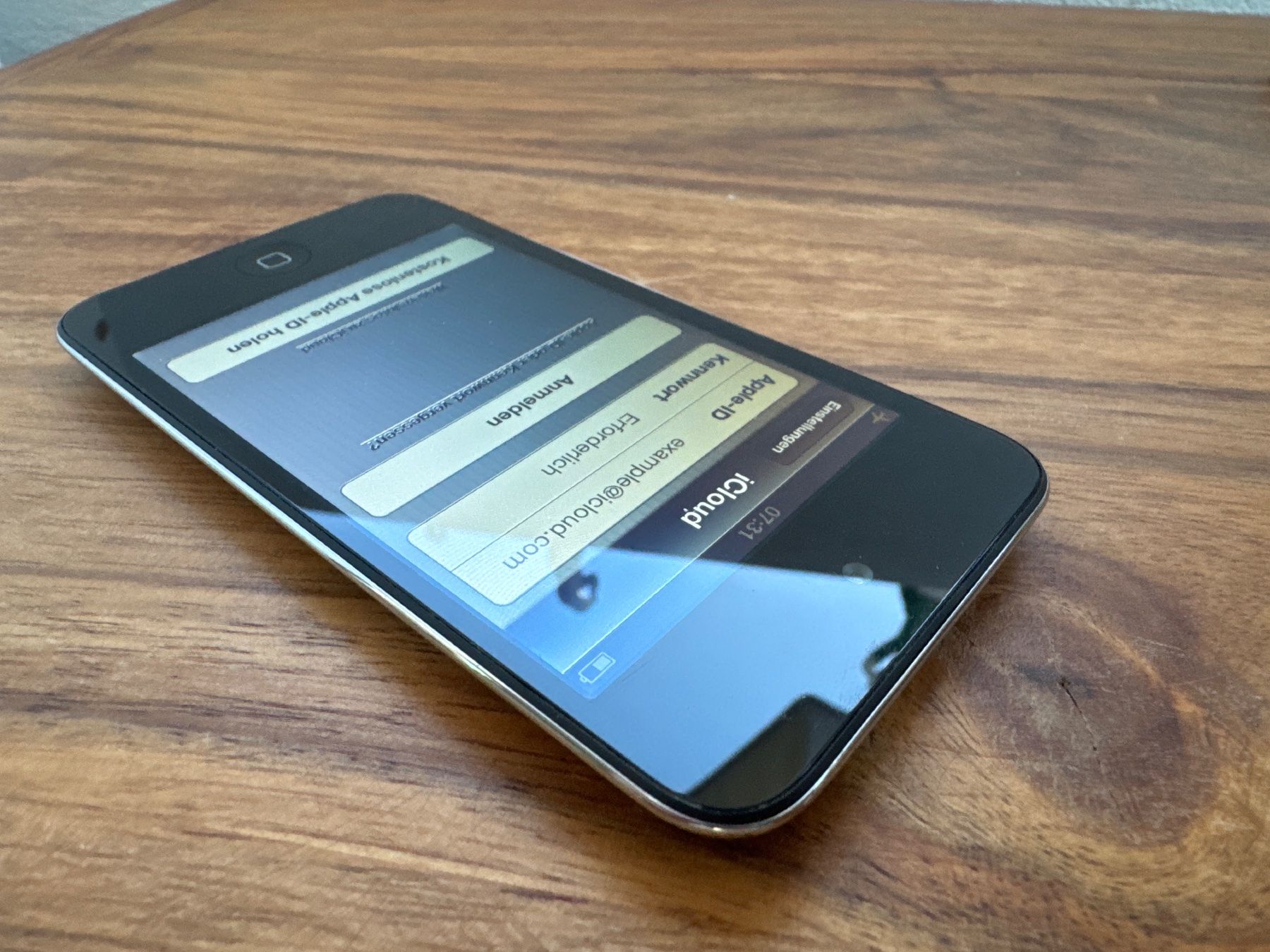 Apple Lettore multimediale portatile: iPod touch 4G 32GB – Usato da St. Gallen venduto da hae_6rmh 2