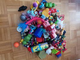Diverse Spielzeuge Krimkrams