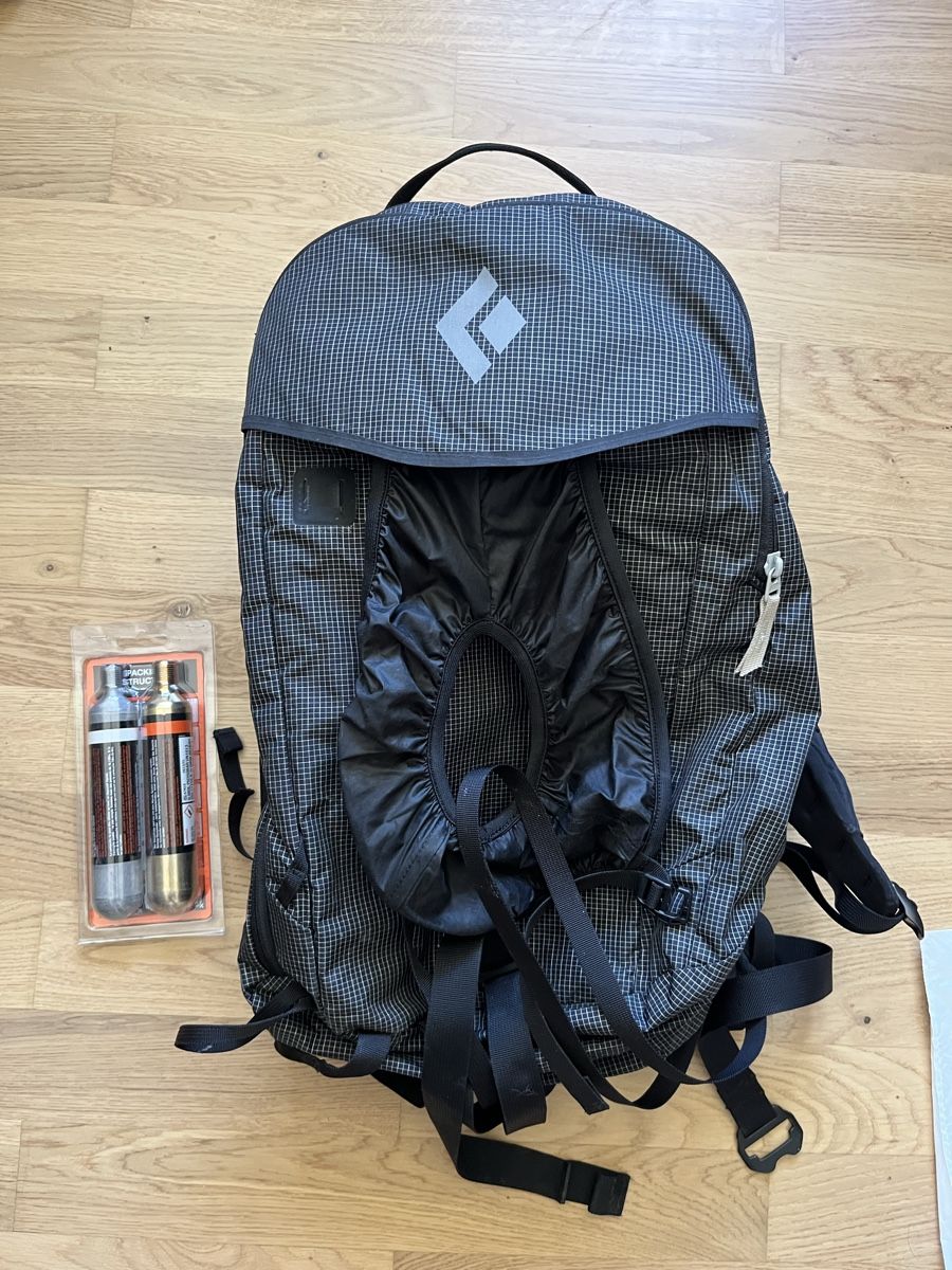 Black Diamond Zaini: Blackdiamond jetforce 26 Lawinenrucksack mit Ersatzkartusche – Usato da Luzern venduto da d.zobrist