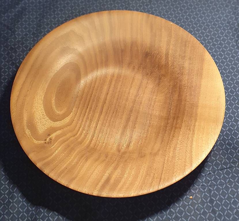 Articoli in legno: Nussbaumteller – Usato da Grüsch venduto da lar_dxr7
