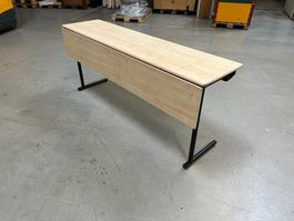 Konferenztisch in hellem Holz_20 Stück verfügbar