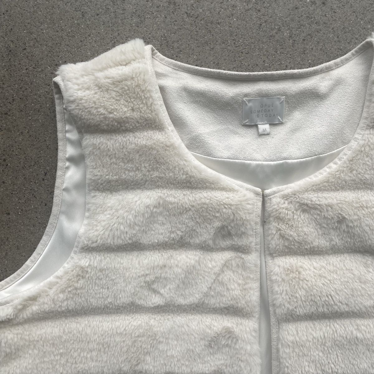 Opus Gilet & Giacche senza maniche: KUNSTFELL-GILLET – Usato da Biel/Bienne venduto da inf_ssm8 1