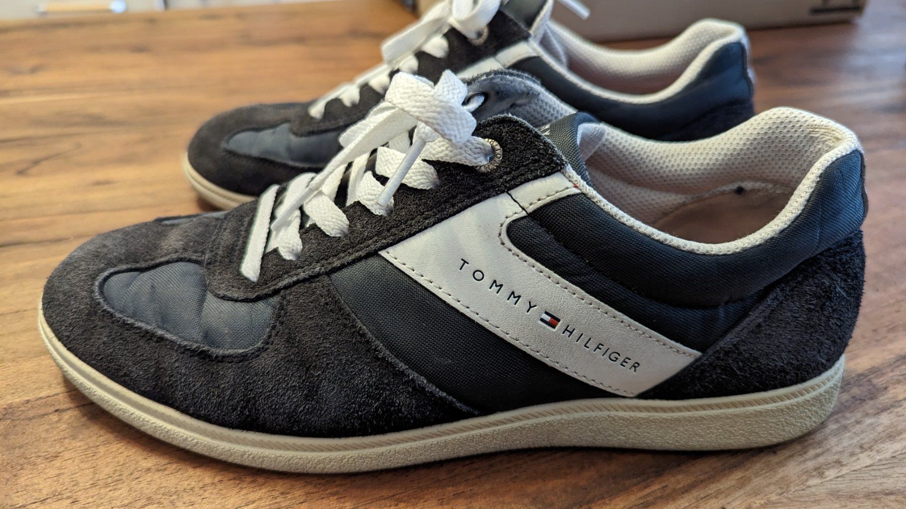 Tommy Hilfiger Scarpe da uomo: Tommy Hilfiger Sneakers Gr. 40 – Usato da Wichtrach venduto da itstrue