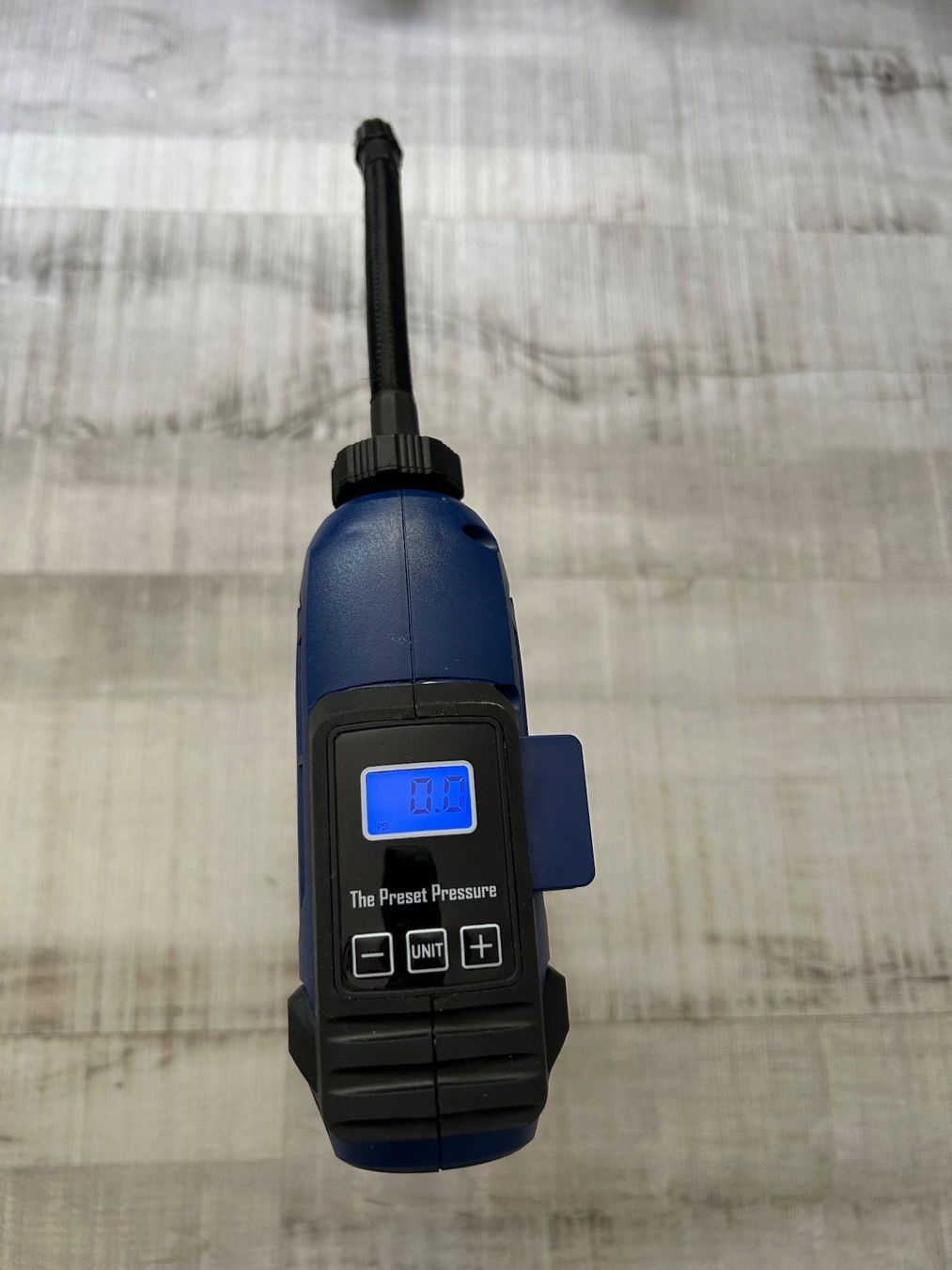Compressori: Cordless Tire Kompressor 12V DC – Usato da Wängi venduto da Argon180 3
