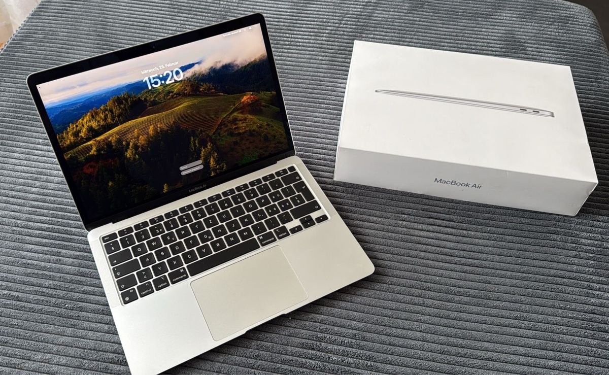 Apple Notebook: Macbook Air  – Usato da Bern venduto da ami_s6c2