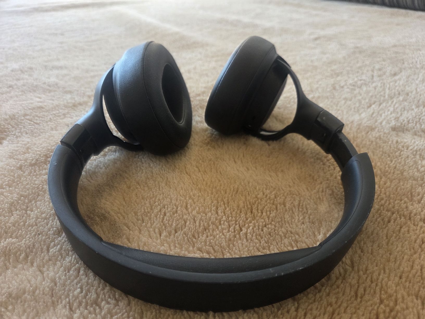 JBL Casques audio: Kopfhörer JBL Tune 710BT schwarz  – D'occasion à Flawil par Hamdia12 7