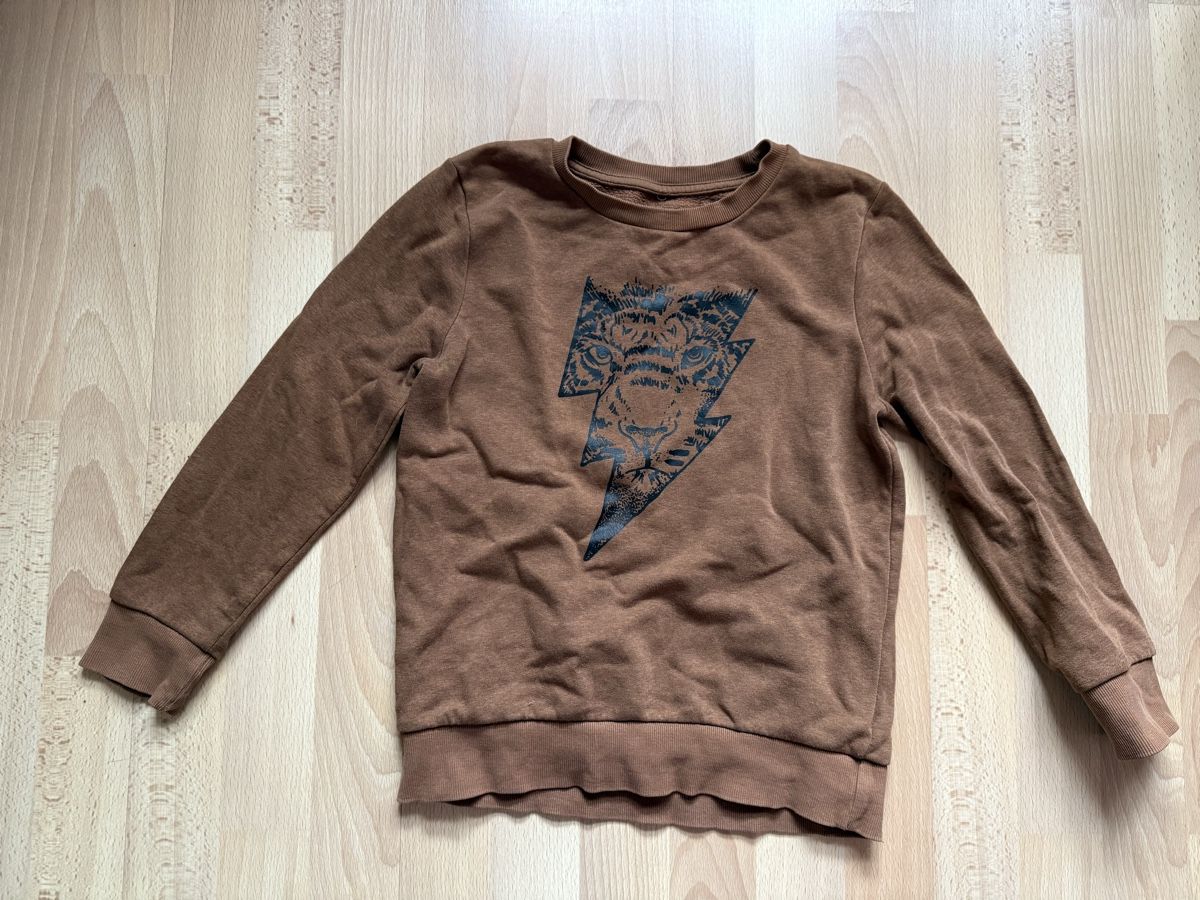 Pullover & Sweatshirts: Pullover Gr.122/128 – Gebraucht aus Kappelen von nicole.vaucher