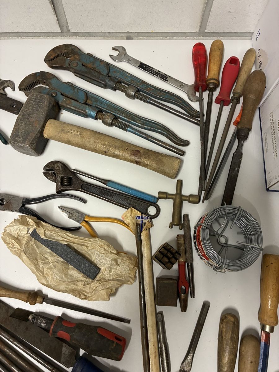 Tous les outils: Werkzeug 02 – D'occasion à Schüpbach par Tluky 1