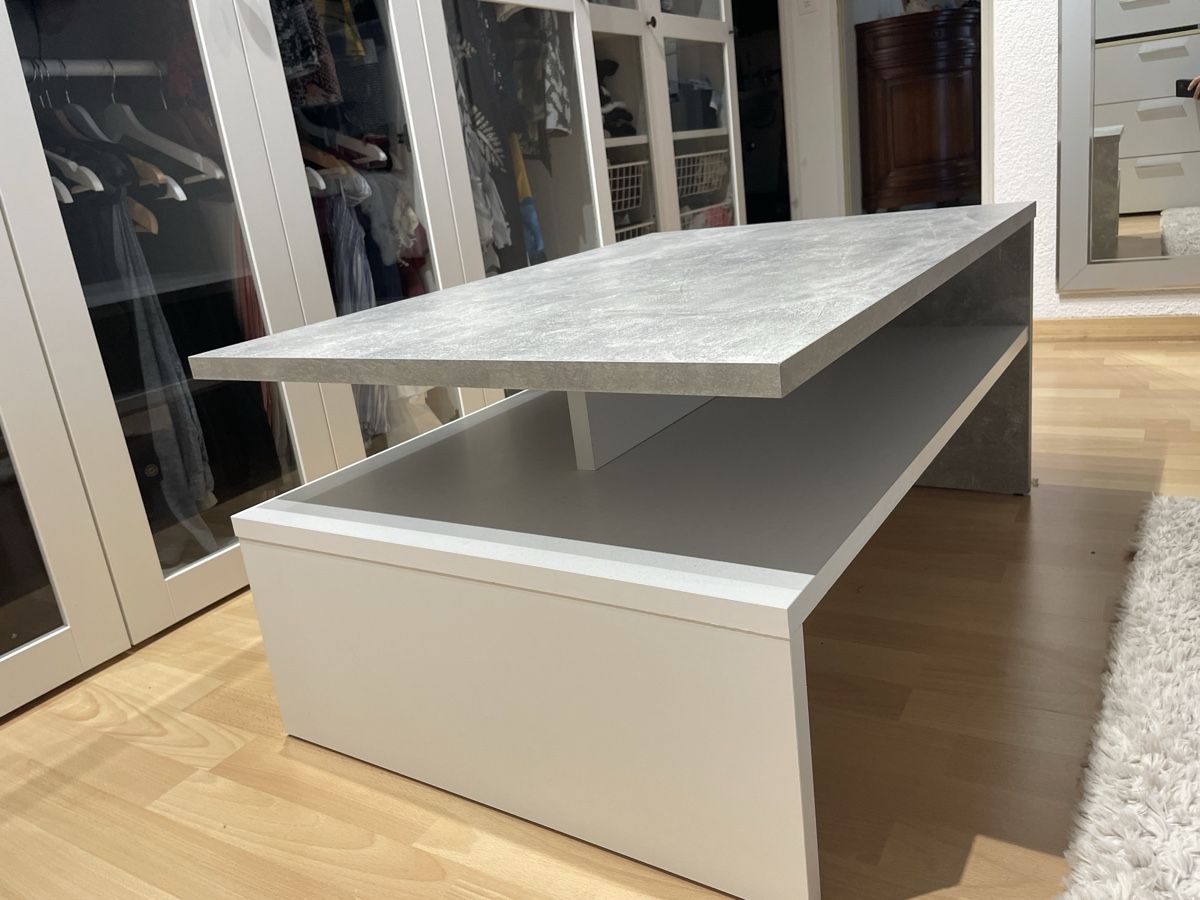 Tavoli: Moderner Couchtisch/Salontisch Beton-Optik mit Ablagefach – Usato da Oensingen venduto da marijadavide 3