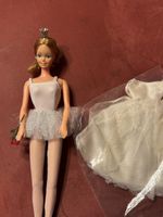 Barbies Ballerina 1983 mit Extrakleid