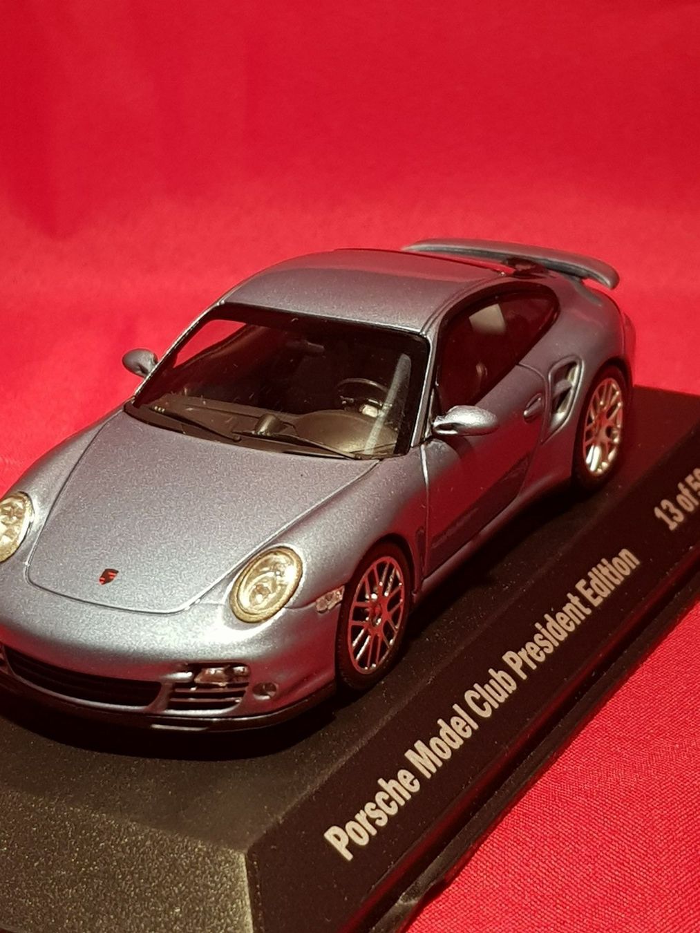 Porsche Modellautos: Porsche 911 Turbo S 2010 – Neu und originalverpackt aus Chézard-St-Martin von AlPat-Collections 3