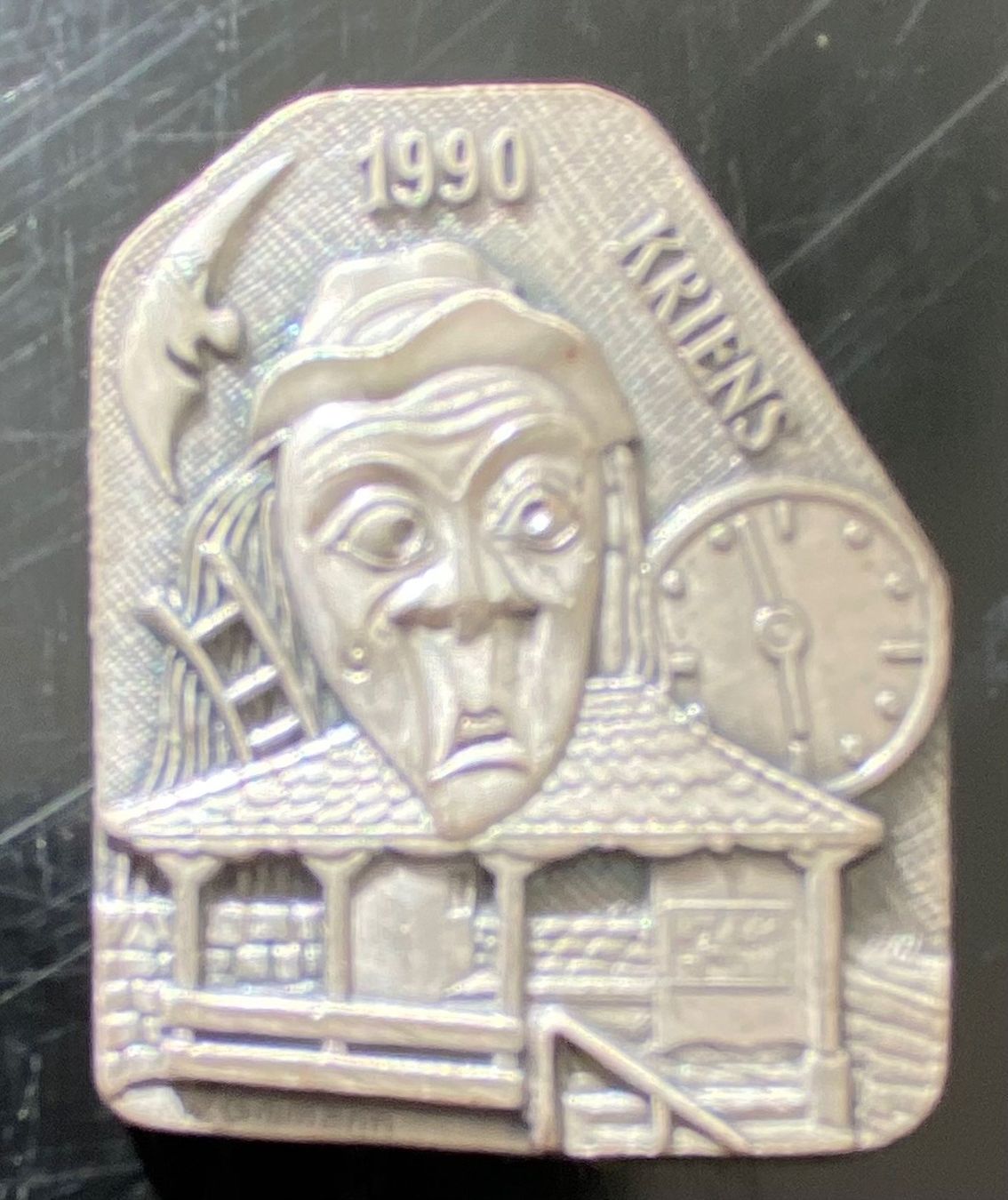 Spille & Fermagli: Fasnacht Kriens Plaketten – Usato da Günsberg venduto da Peso1 2