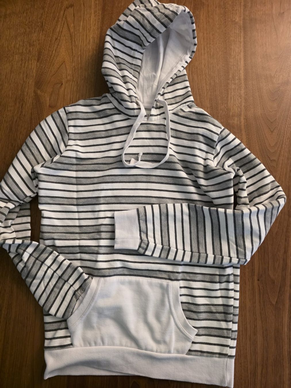 Superdry Maglioni & Felpe: 5 Pullover, Hoodie, Kapuzenpullover - 3x Superdry - Grösse S – Usato da Aesch BL venduto da Damiko 4