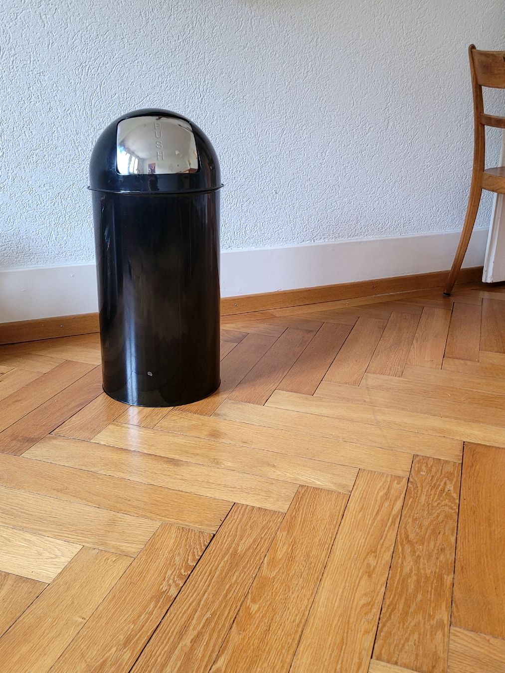 Cestini per rifiuti: Mülleimer, schwarz, Metall, 65x27cm – Usato da Bern venduto da MoeDoe