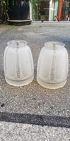 2 alte identische Lampenschirme aus Glas