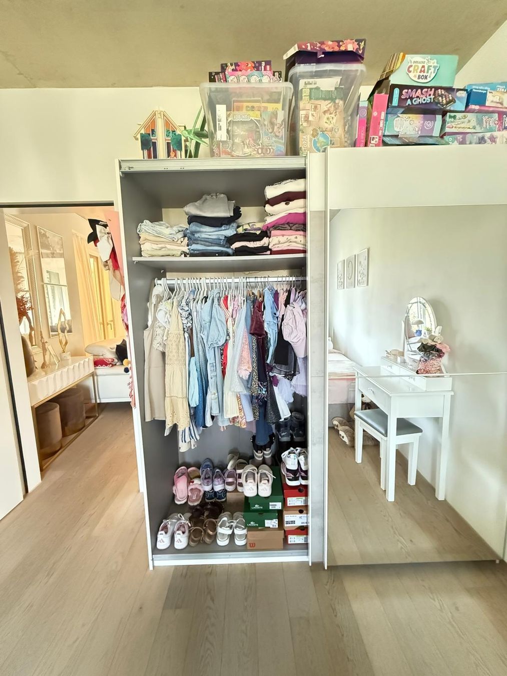 Armadi: Kleiderschrank 1.80 cm lang – Usato da Näfels venduto da sizpor 1