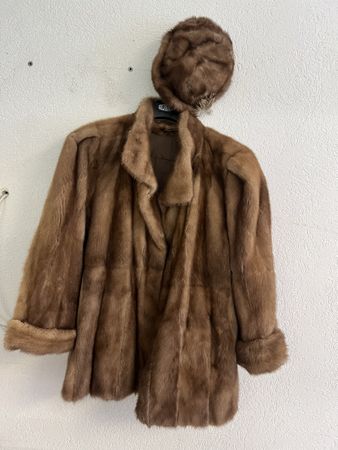 Wintermantel EB Stall Hannover braun mit Hut Set