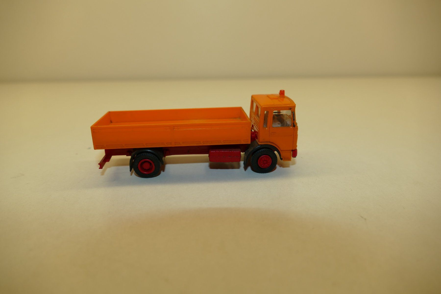 Herpa Modellautos: Herpa 1:87: MAN Pritschen LKW – Gebraucht aus Niederhasli von rail-duerst 2