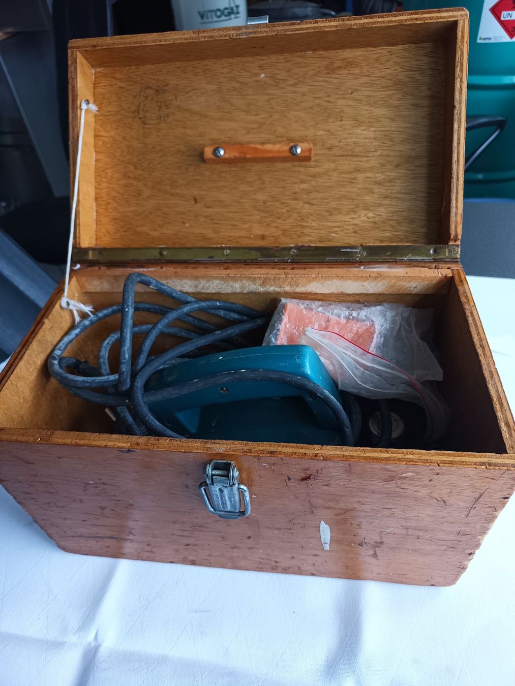 Makita Tutte le macchine: Makita Handhobel Hobel – Usato da Oberegg venduto da A-Z.Handel.Loehrer 8
