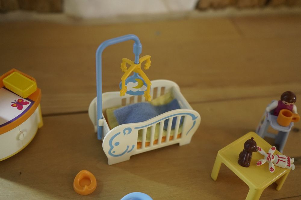 playmobil-baby-bett-wickeltisch-und-zubeh-r-gebraucht-in-rifferswil