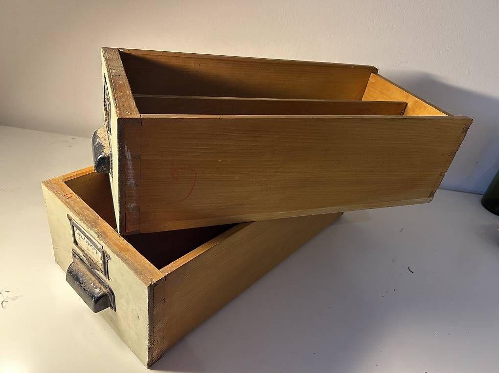 Tous les outils: 2 Holzschunladen – D'occasion à Frauenfeld par ire_q29k 2