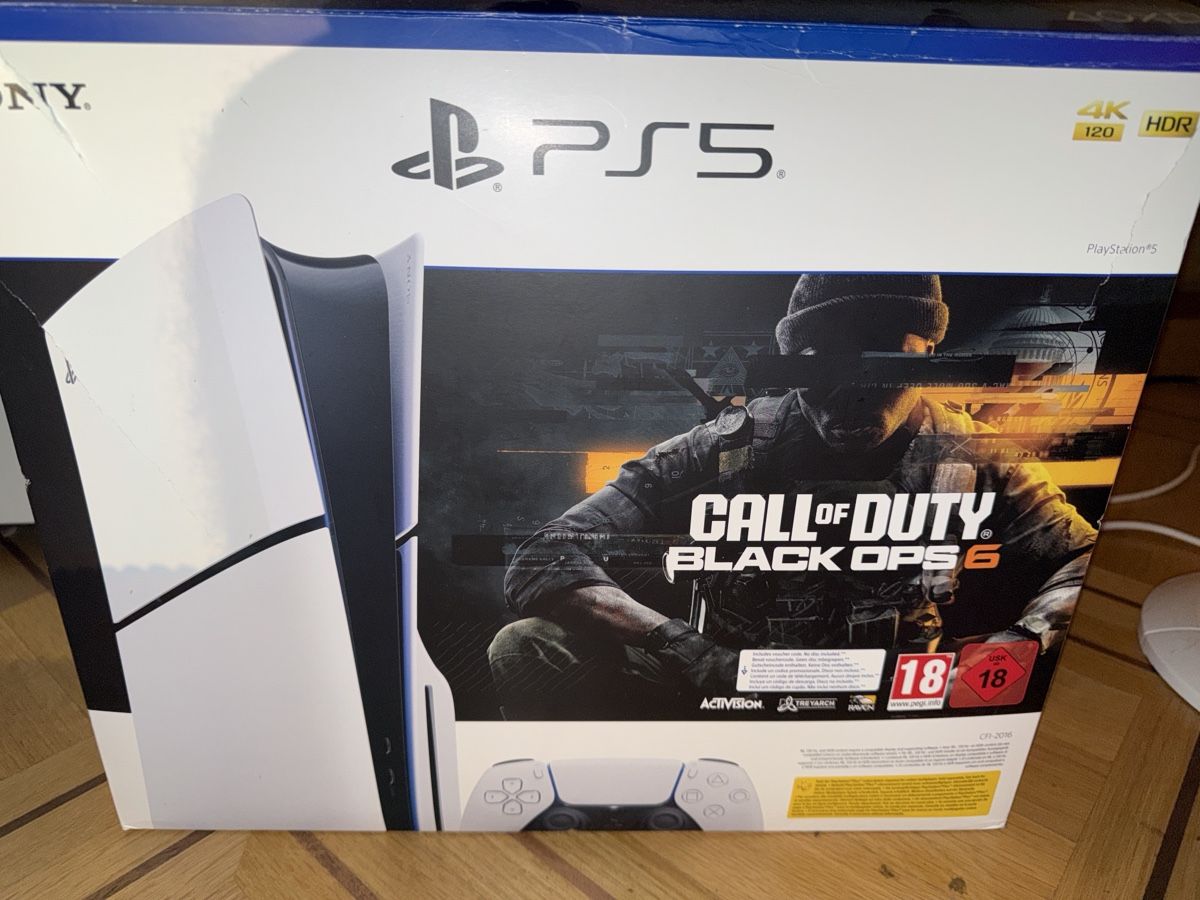 Sony Consoles: Console Sony PlayStation 5 con due controller e base – Neuf (Voir description) à Wilderswil par Pacoakashop 1