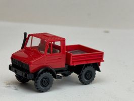 GB3- Wiking Unimog Pritsche rot