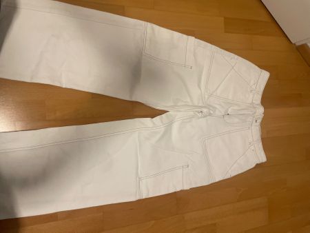 Weisse Cargo Jeans