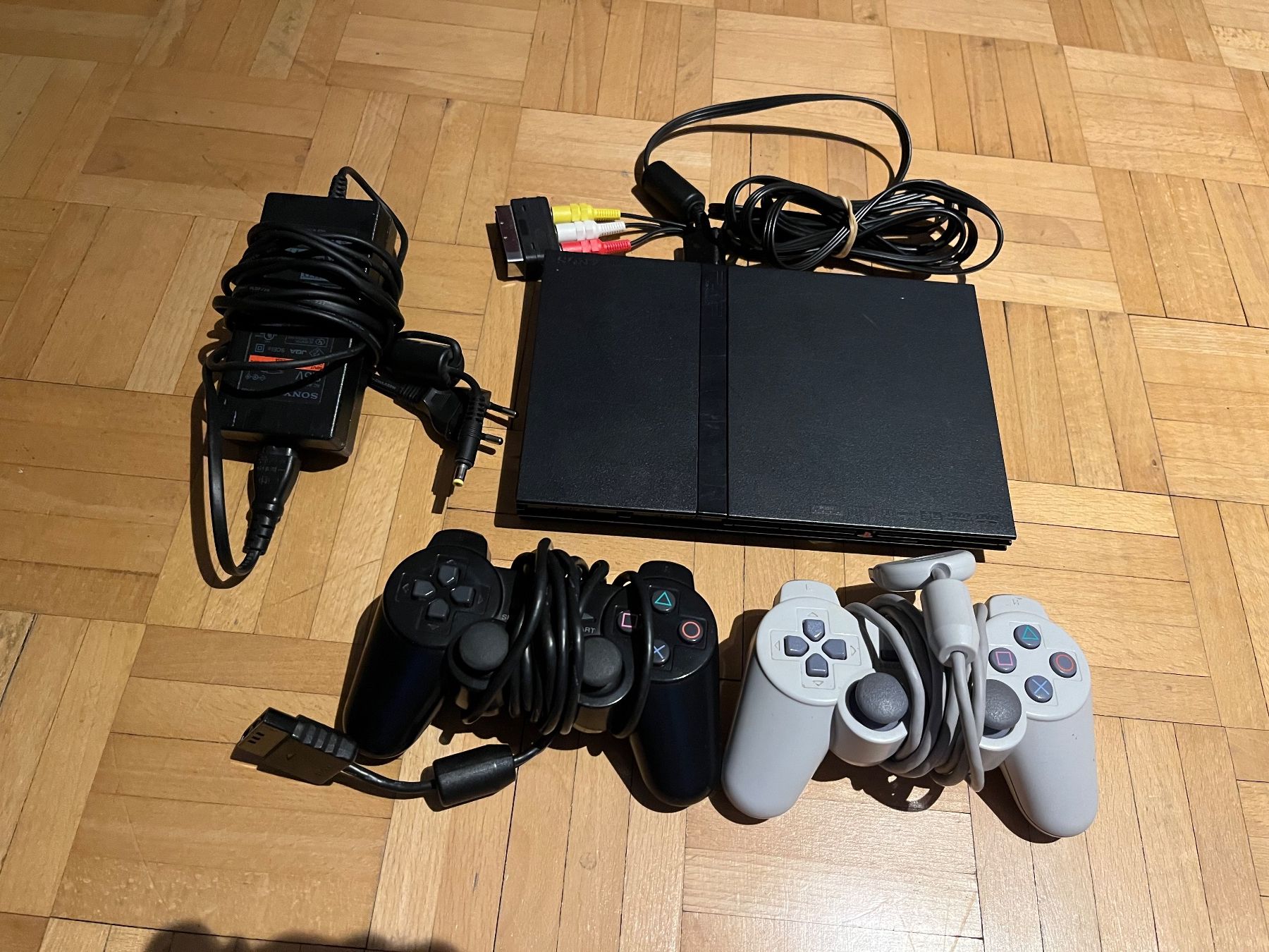 Sony Console: Ps 2 Slim Konsole – Usato da Basel venduto da Ruemli17