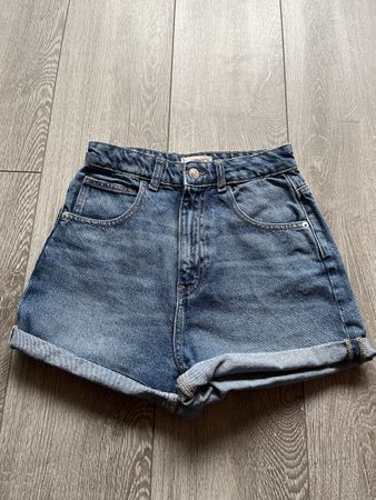 Short bleu