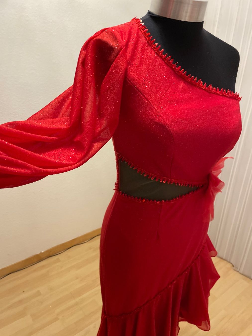 Robes: abendkleider – Neuf avec emballage d'origine à Oberglatt ZH par Azurra 3
