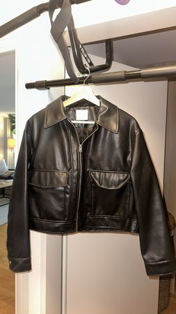 Schwarze Kunstlederjacke  